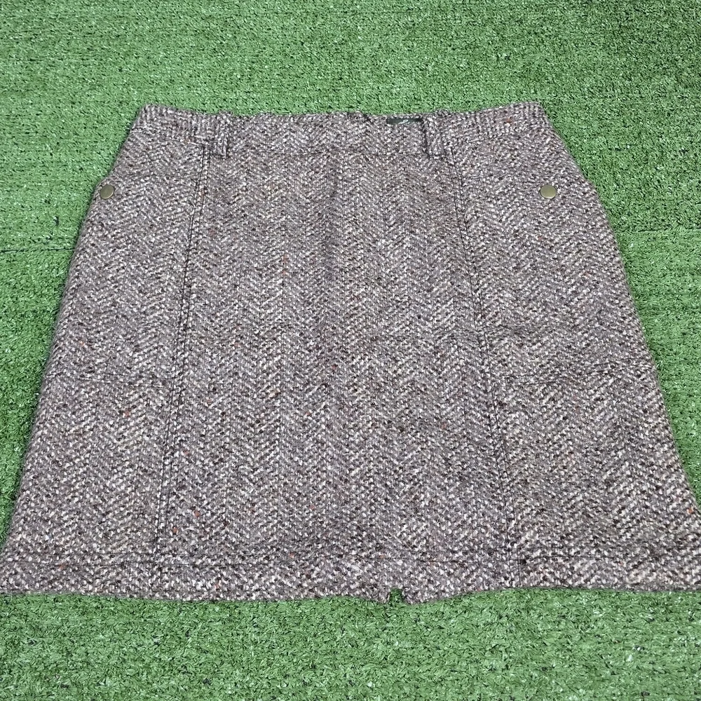 EDDIE BAUER | 48% WOOL BLEND CHEVRON WOVEN MINI SKIRT w\ BUTTONED SIDE POCKETS